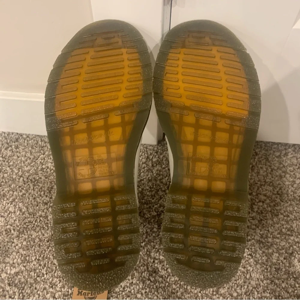 NWT Dr. Martens 2976 Yellow Stitch Smooth Leather Boots - Picture 7 of 8